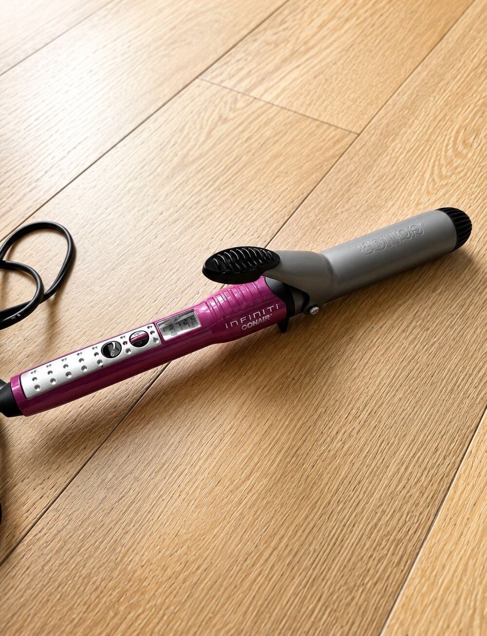 Infiniti Conair 1.25” Curling Iron Ceramic Tourmaline Digital 395°F Travel